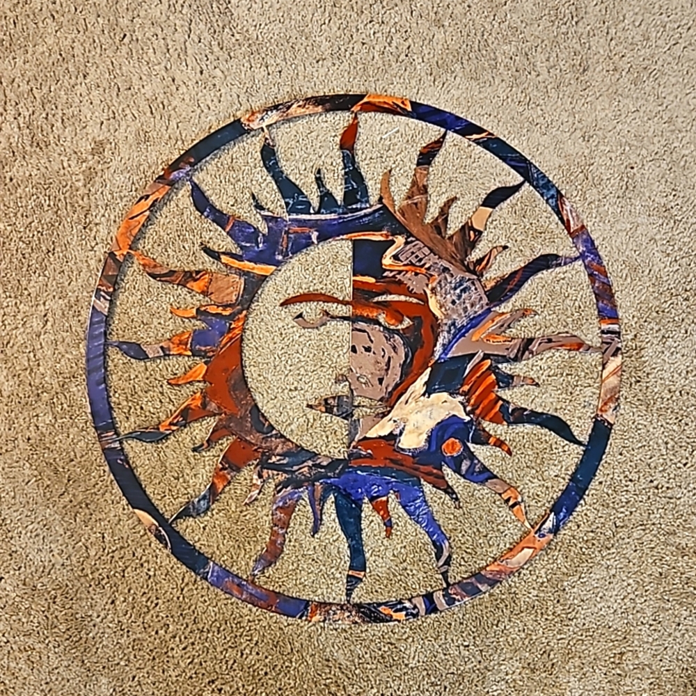 Metal sun decor